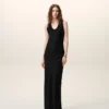 Vestido largo sin mangas de satén negro Vestido largo sin mangas de satén negro