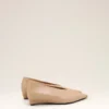 Zapatos de salón con cuña y punta afilada de piel de cordero beige Zapatos de salón con cuña y punta afilada de piel de cordero beige