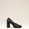 Zapatos de salón con puntera anatómica en piel negra Zapatos de salón con puntera anatómica en piel negra